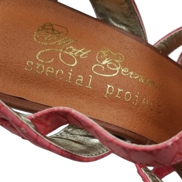 Matt Bernson Special Project sz 8 peachy sandal with strap interest - Picture 6 of 7